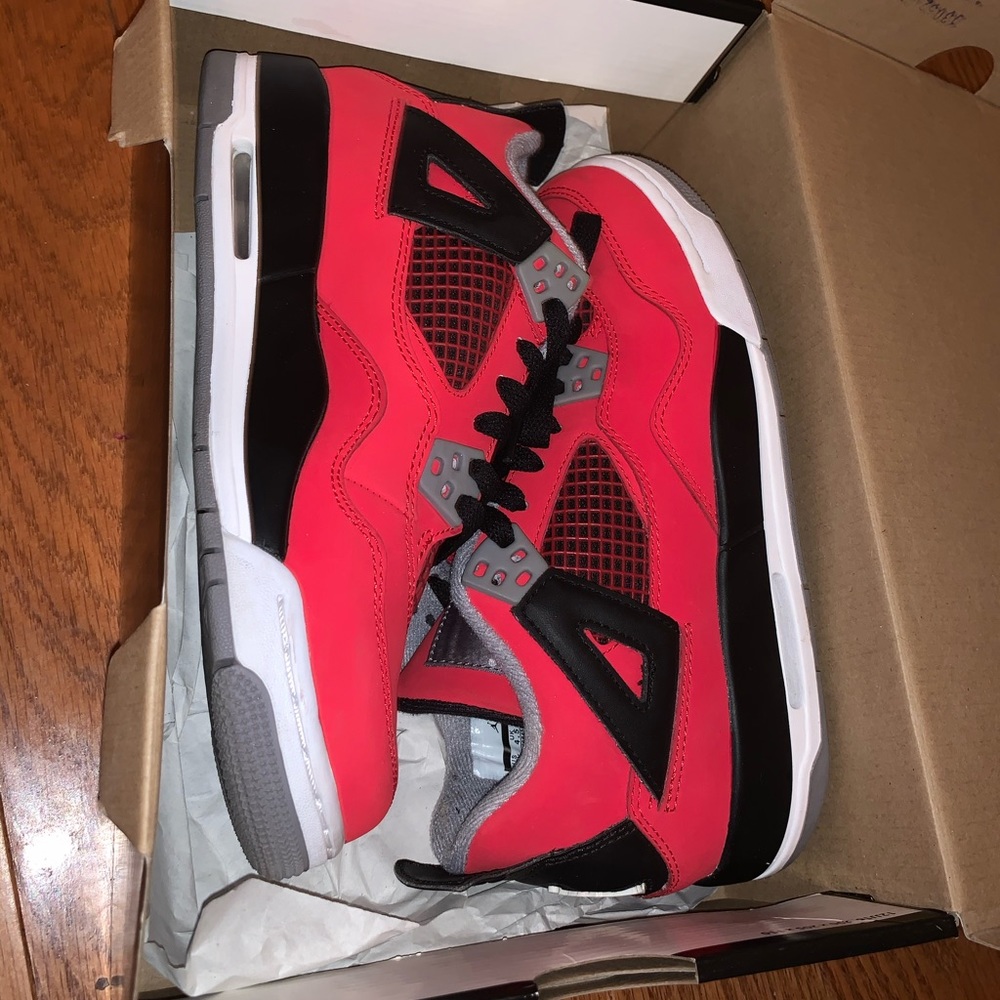 Air Jordan 4 Retro ‘Toro Bravo’ (GS)